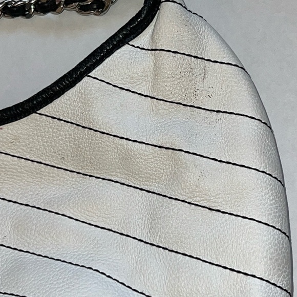 Bodhi Hobo Leather Slouchy White/ Black Shoulder Handbag - Picture 12 of 17